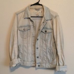 H&M Light Wash Denim Jean Jacket